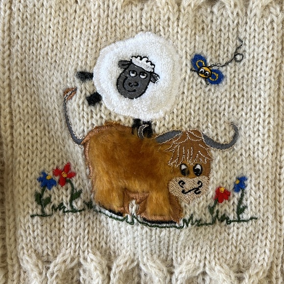 Blarney Woollen mills Irish wool cable knit sweater animal embroidered 5-6 years - Picture 2 of 5